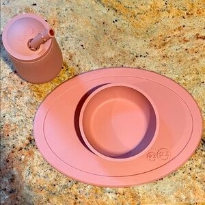 EZPZ Pink Silicone Feeding Set